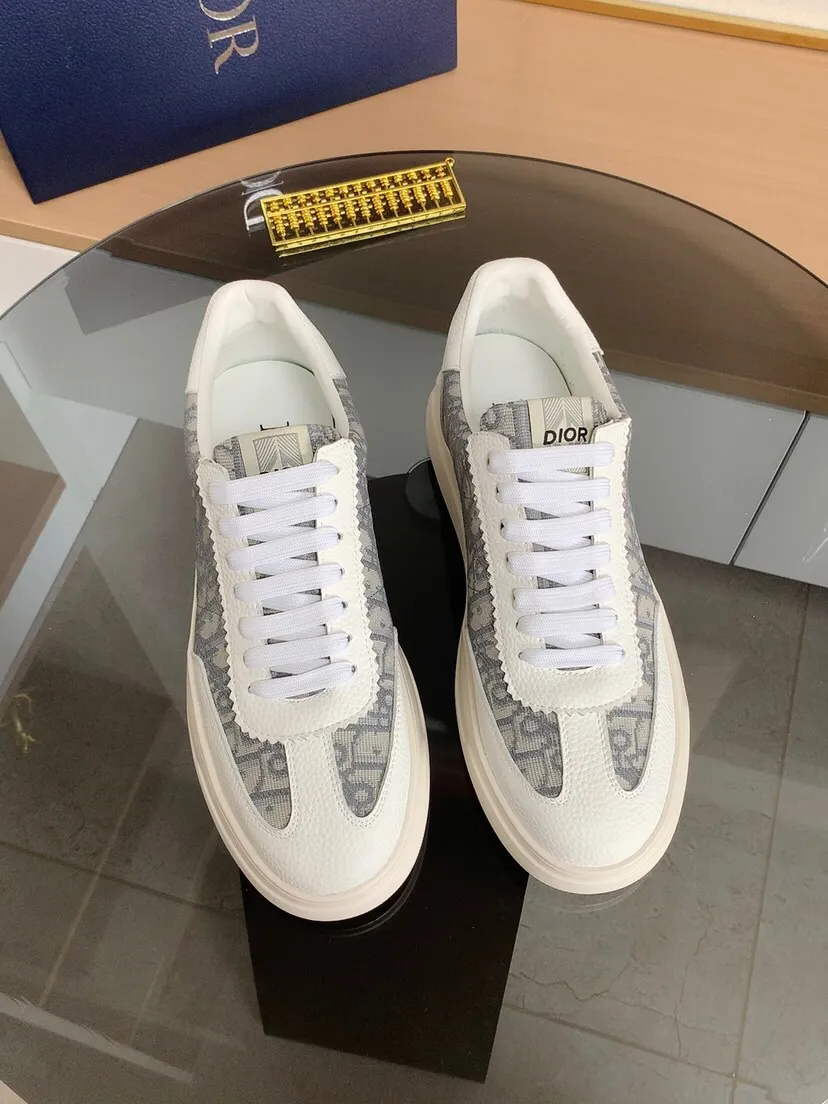 Factory price 420⌚️⌚️[Dior] Dior's new men's genuine leather casual shoes, the highest version on the market, any comparison is welcome🆚! The original leather has excellent texture and is super high-end! Fetal sheep net lining imported from Italy, removable pad! Luxurious materials and fine workmanship, highly recommended! Code number: 38-444⃣️Color optional
